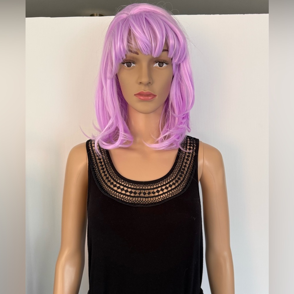Light Purple Wig Women’s Fashion Hair Halloween/ Costume Party/ Play New in Bag